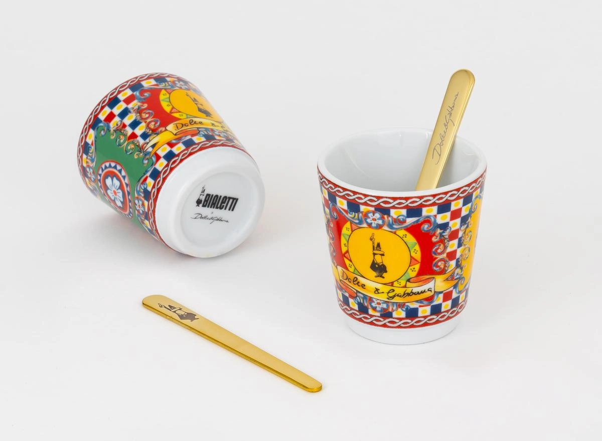 Conjunto de cafeteira Moka com 2 copos 2 xícaras Dolce &amp; Gabbana - Imeltron