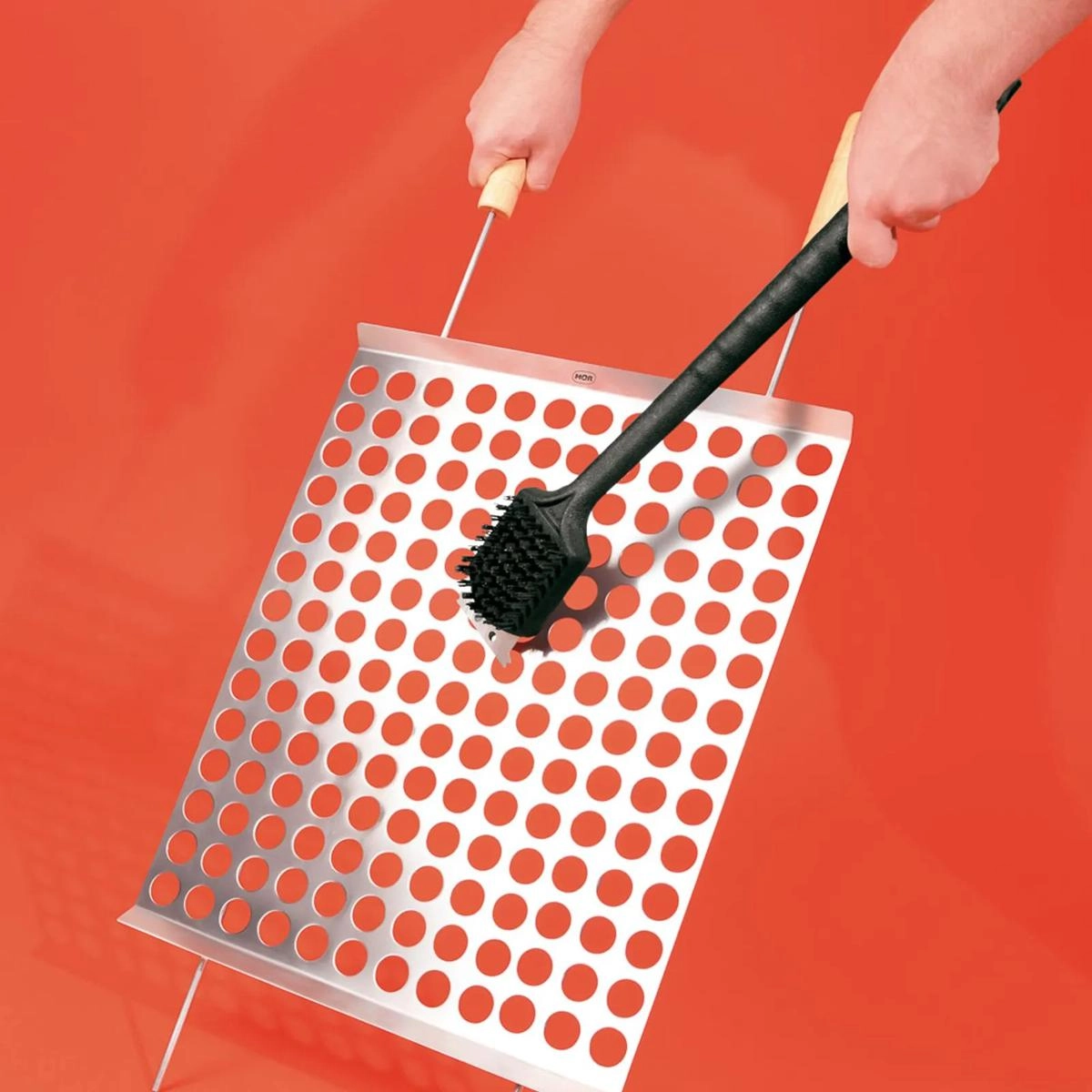 ESCOVA GRELHA 3377 NYLON C/ CABO MOR