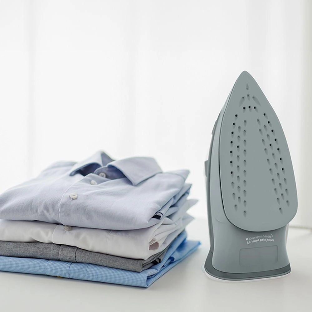 Ferro Passar Vapor Spray 220v Cadence