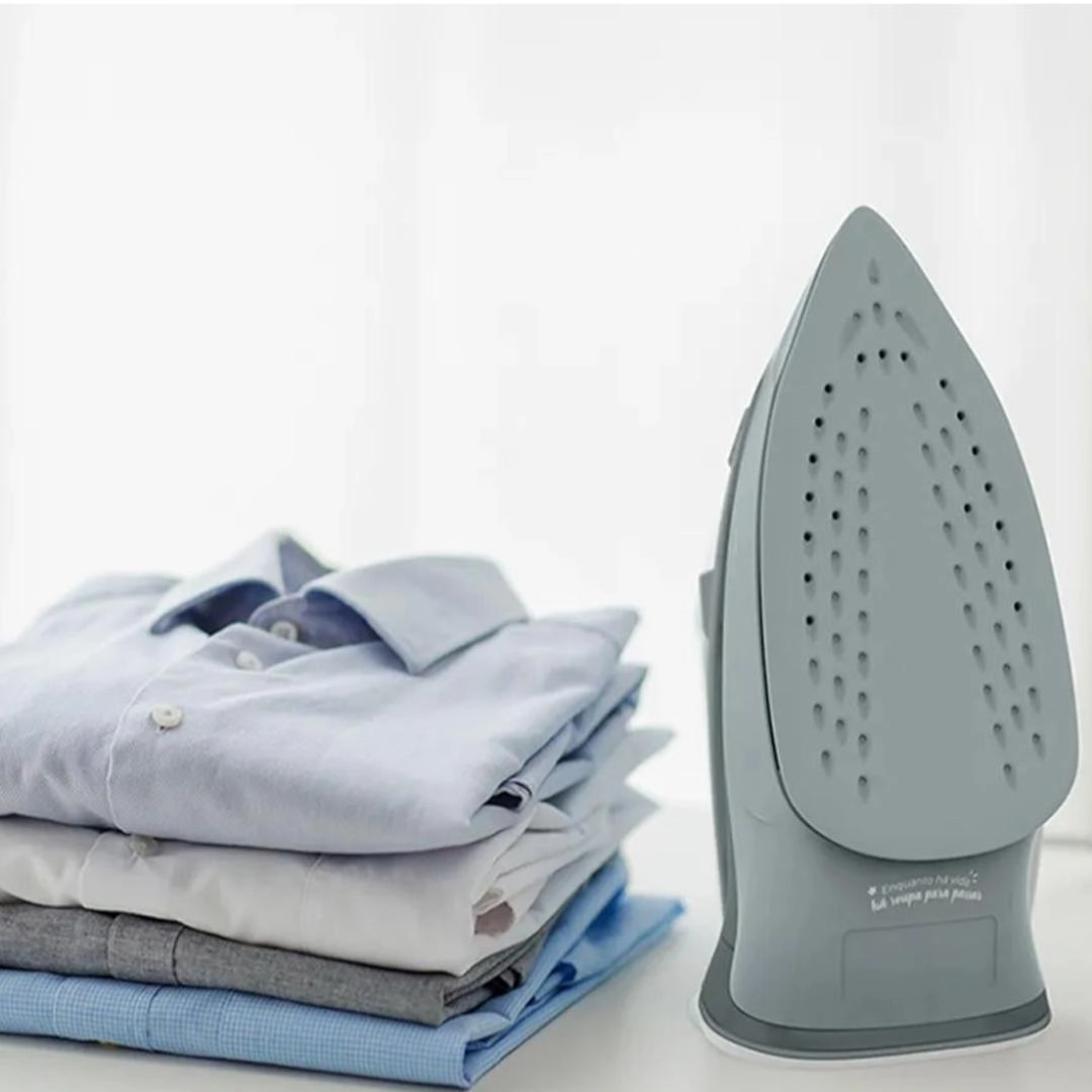 Ferro Passar Vapor Spray 220v Cadence