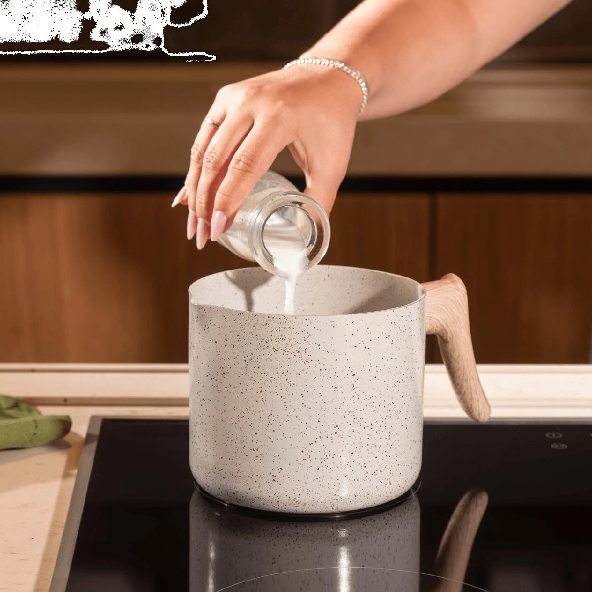 Fervedor Ceramic Life Sirius Vanilla com indução 1,7 L 14 cm - Brinox