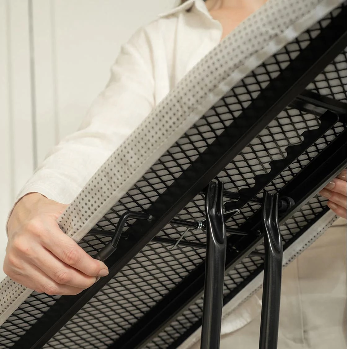 TABUA PASSAR ROUPAS TB200 FLOW PRETO FECHADO MARTIPLAST OU